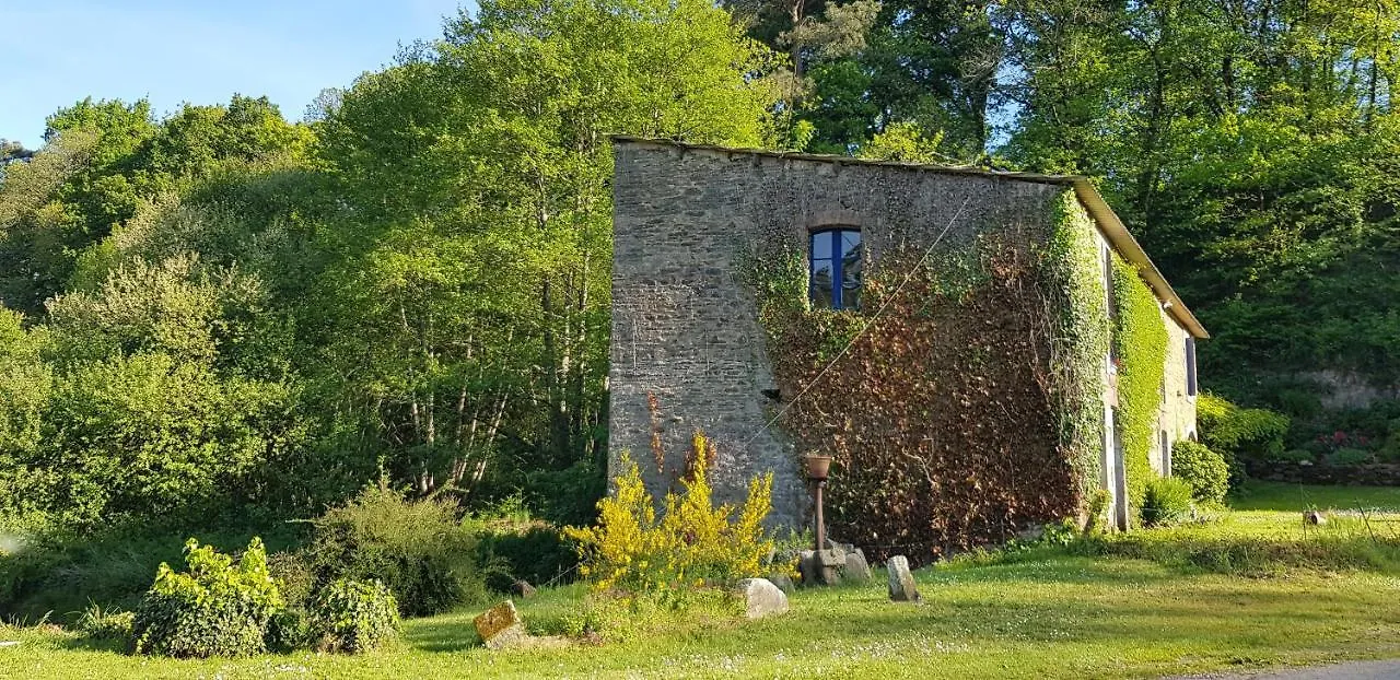 Holiday home Gite Les Chataigniers Entre Terre Et Mer Villa Pleucadeuc
